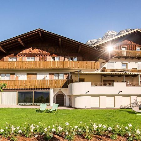 Pension An Der Linde Lagundo Bagian luar foto