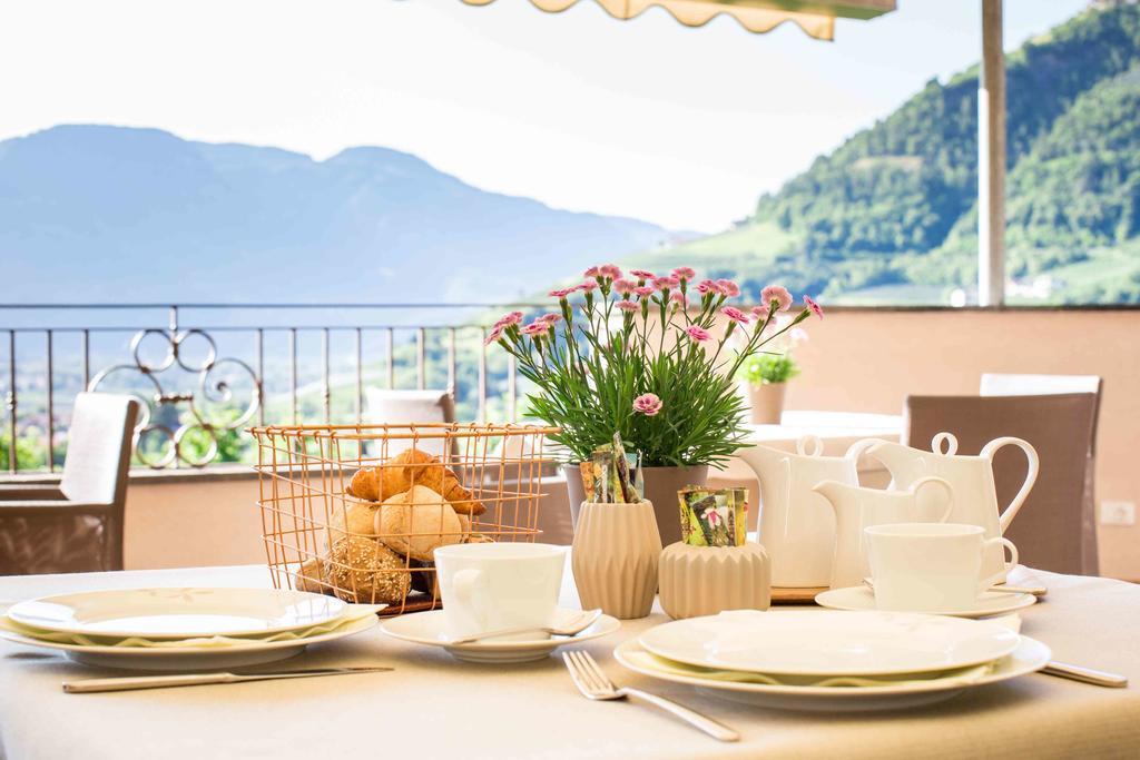 Pension An Der Linde Lagundo Bagian luar foto