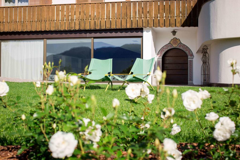 Pension An Der Linde Lagundo Bagian luar foto